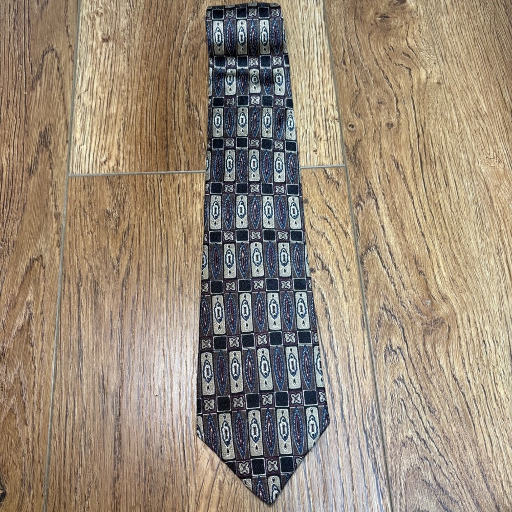VTG Hastings Traditions Mens Tie 100% Italian Silk Geometric Black Gold USA